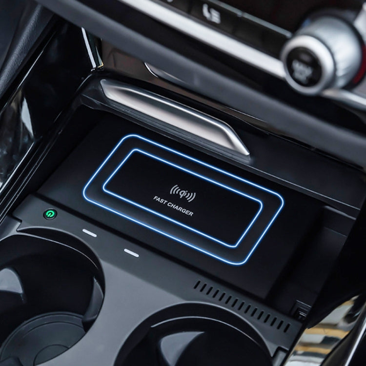 HFC-1016 Car Qi Standard Wireless Charger 10W Quick Charging for BMW M5 2018-2021, Left and Right Driving, HFC-1016 HFC-1016 Car Qi Standard Wireless Charger 10W Quick Charging for BMW M5 2018-2021, Left and Right Driving, HFC-1016